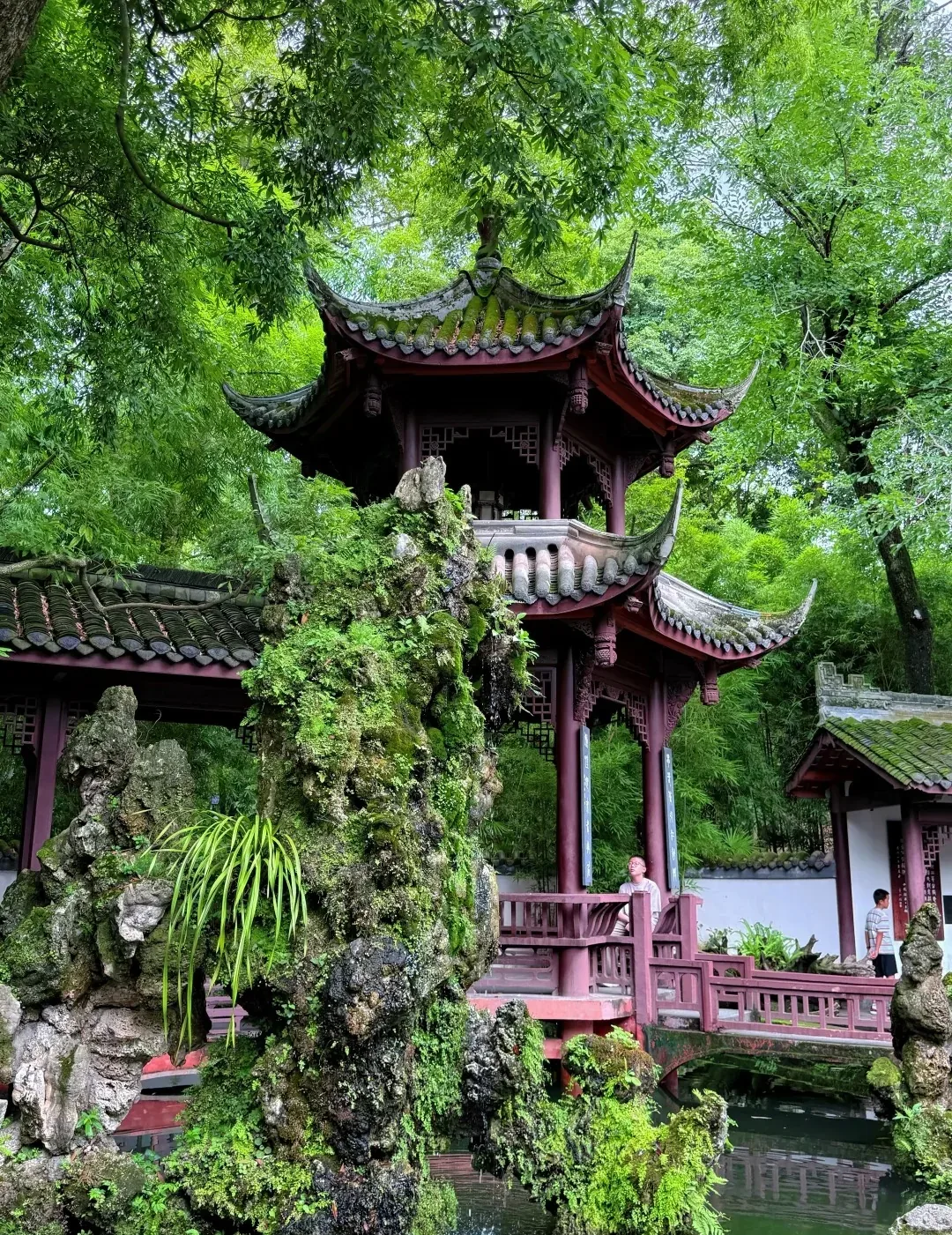 Traditional garden pavilion at Du Fu Thatched Cottage