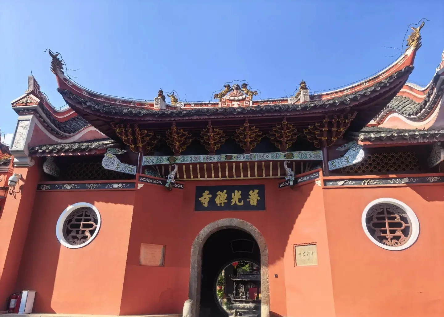 Puguang Temple buildings